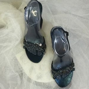 PELLE MODA CRYSTAL EMBELLISHED SANDALS METALLIC BL